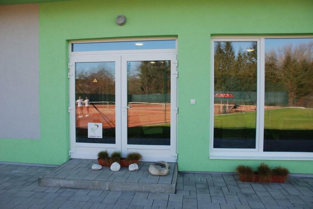 Penzion Rocket Club Lucenec Exterior photo
